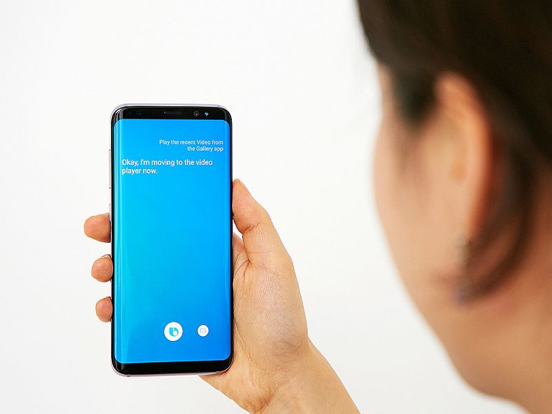 samsung_bixby_hands_1490811540442.jpg